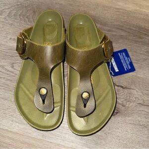 Birkenstock Oiled Leather Olive Green Gizeh Big Buckle Sandal Size 39 NWT